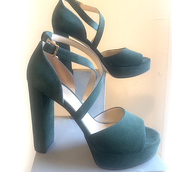 MICHAEL KORS Suede Platform Pumps-Size 8-GREEN-READ/SEE ACTUAL PHOTOS!!! - Picture 2 of 4